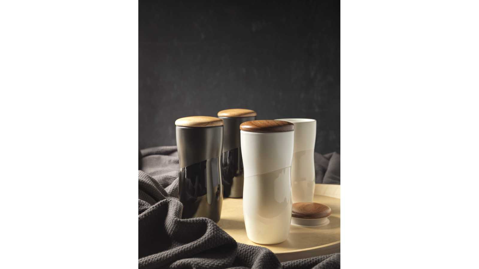 <p>Tazze termiche in ceramica dal catalogo Pf Concept</p>
