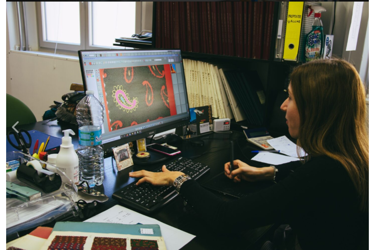 <p>Textile Cad session at Tessitura Attilio Bottinelli</p>
