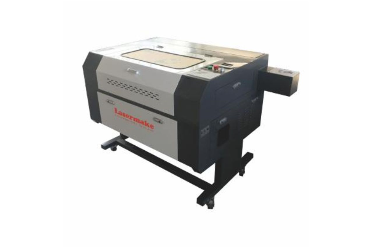 <p>Compromesso ideale tra area di lavoro (700x500 mm), potenza tubo laser (100 W) e prezzo: Lasermake LM-X700-100</p>
