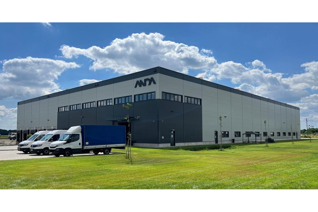 <p>In July, Anda Present inaugurated a new manufacturing building and a new 5,000 square metre automated warehouse at the Kalocsa plant in Hungary</p>