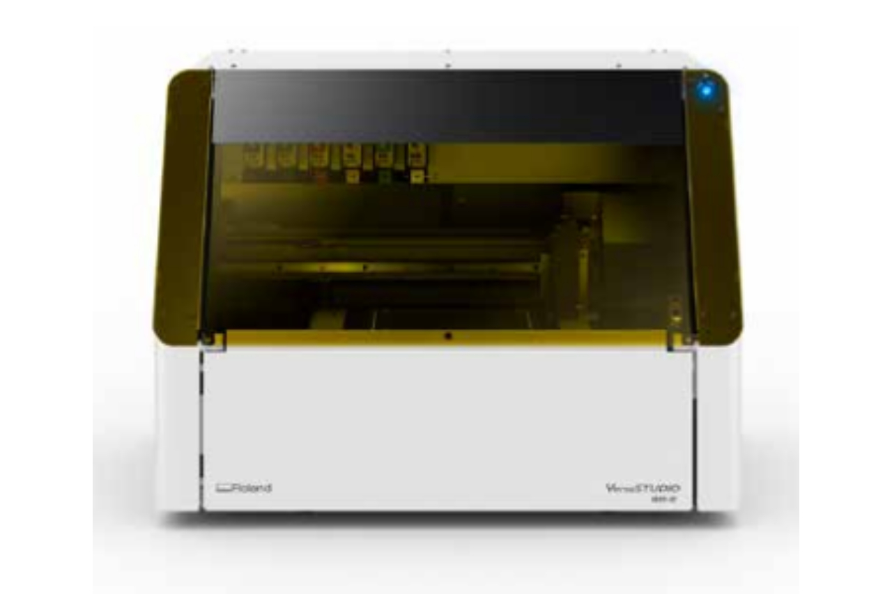 <p>Roland VersaStudio Bd-8, stampante desktop flatbed </p>
<p>proposta da Colorcopy – Large Format</p>
