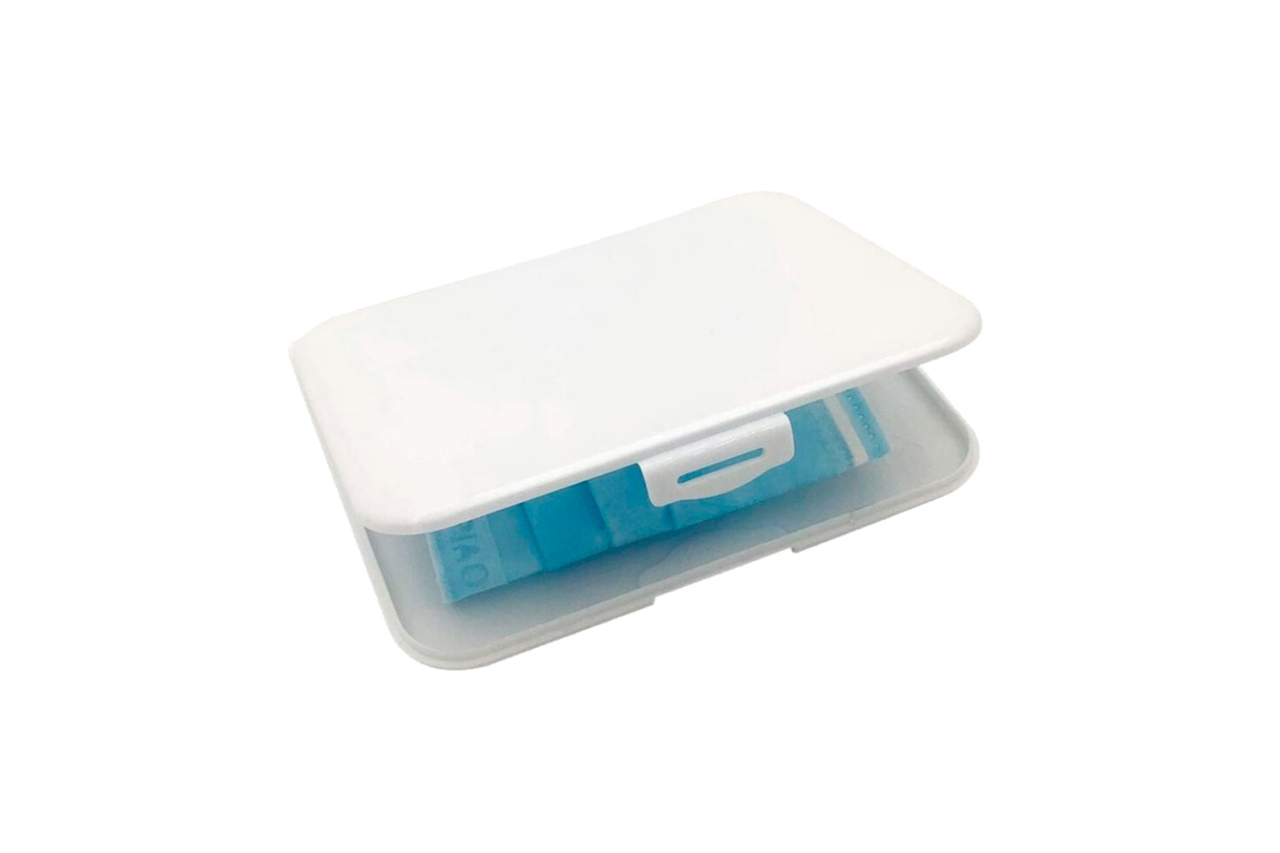 <p>Antibacterial plastic mask case, customizable with single-colour screen printing, ideal for flat colour logos. From the Silicon range</p>