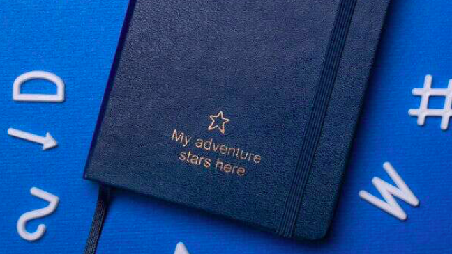 <p>Il celeberrimo taccuino del viaggiatore Moleskine può essere acquistato con la cover personalizzata</p>
